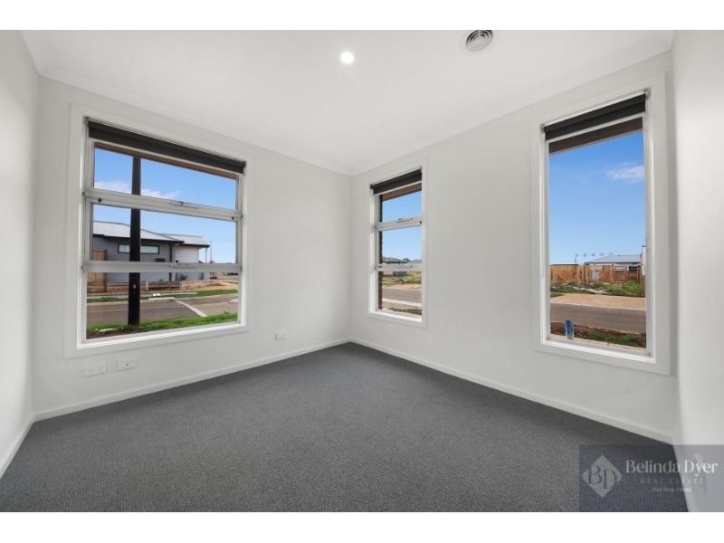 9 Councillor Drive, Weir Views House for rent Listed by Belinda Dyer