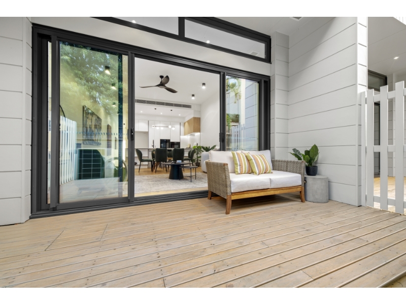 12 Rose Street, Botany House for rent Listed by Cassandra Favorito of