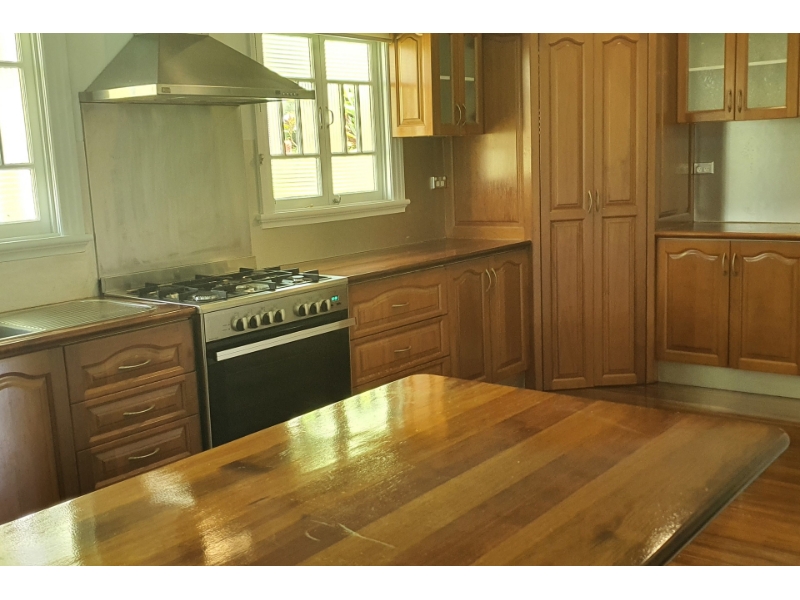 19 Fitzgerald Street, East Innisfail House for rent Listed by Chris