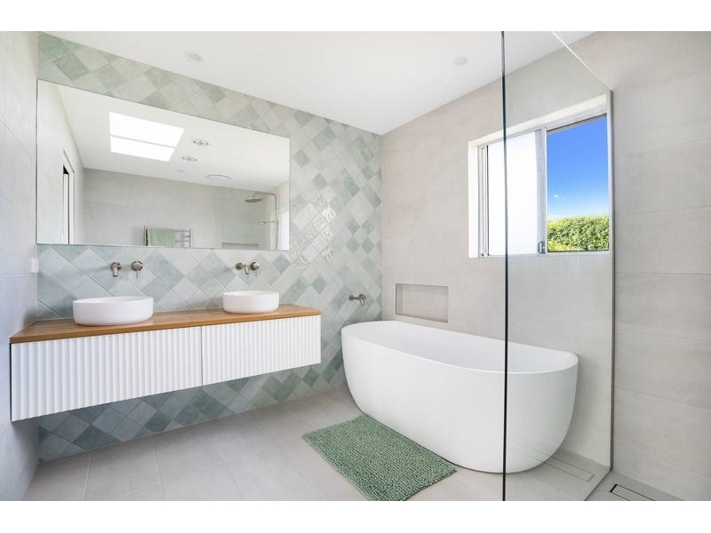 21 Kinsey Crescent, Chittaway Bay House for rent Listed by Property