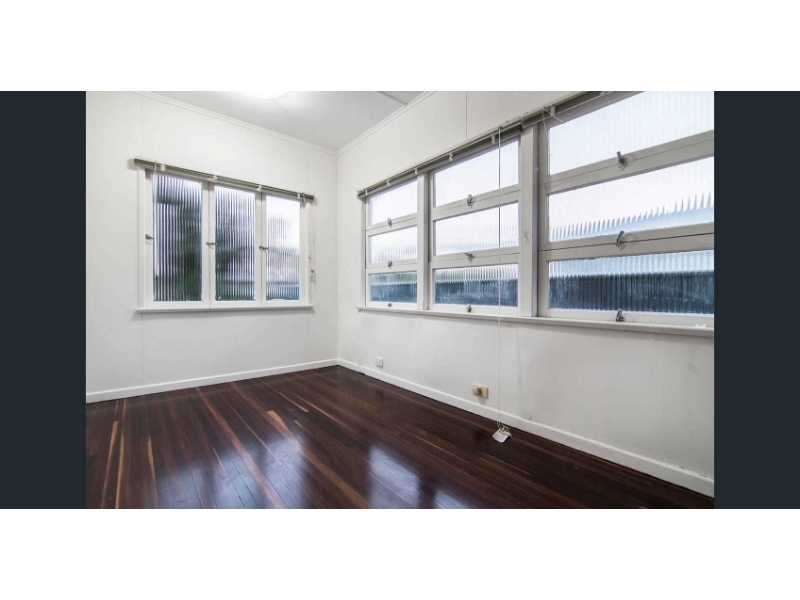 27 Paulette Street, West Mackay House for rent Listed by Coral Tree