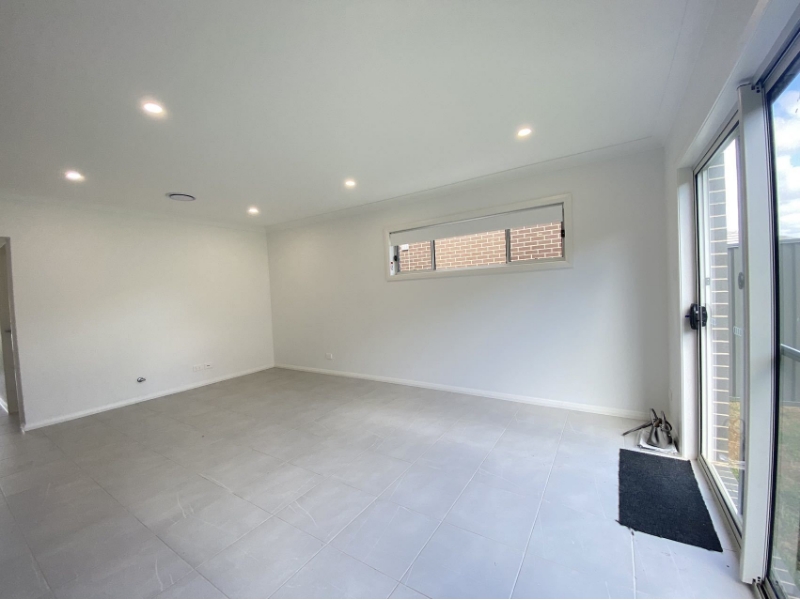 95 McKenna Crest, Rouse Hill House for rent Listed by Sammi Sun of