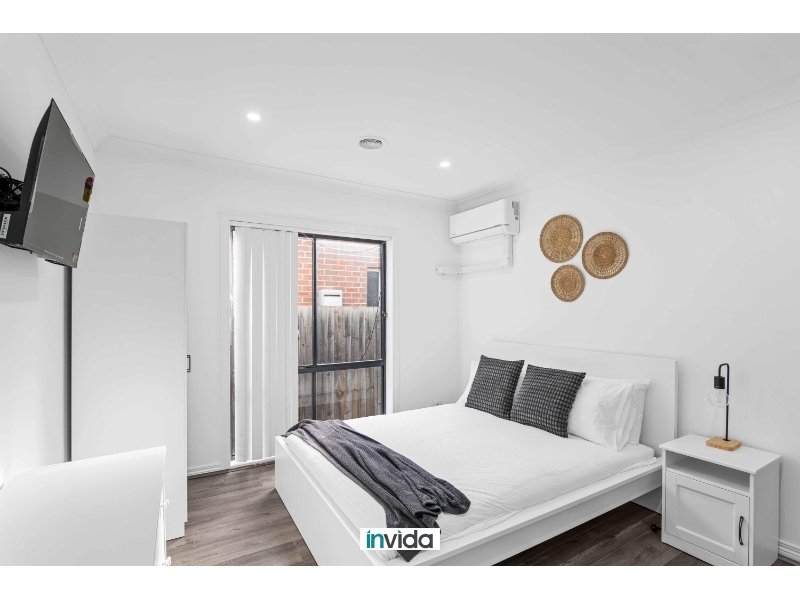 2/12 Darlington Ct Roxburgh Park VIC 3064