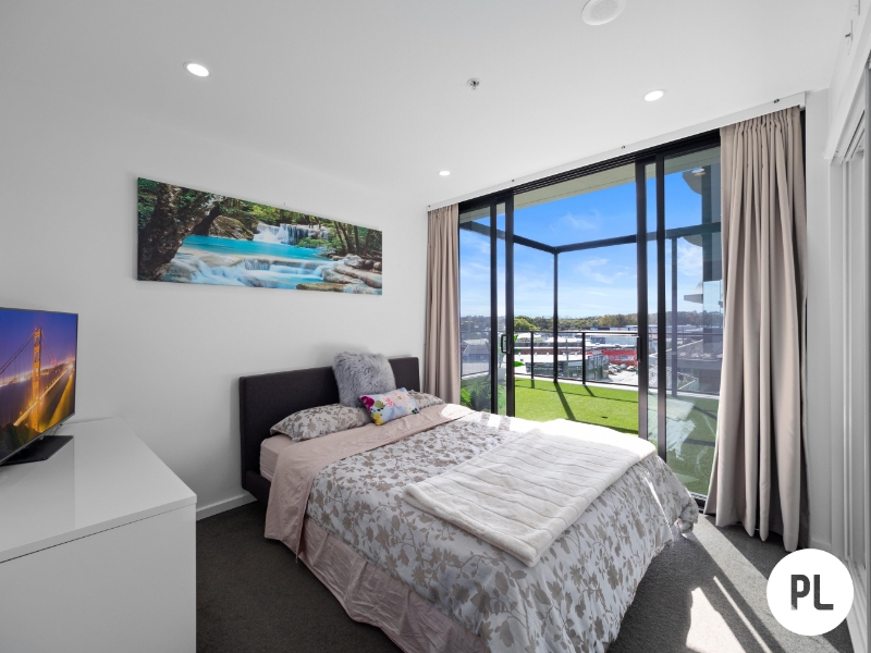 Huge Three Bedroom North East Facing Apartment One of a Kind Living