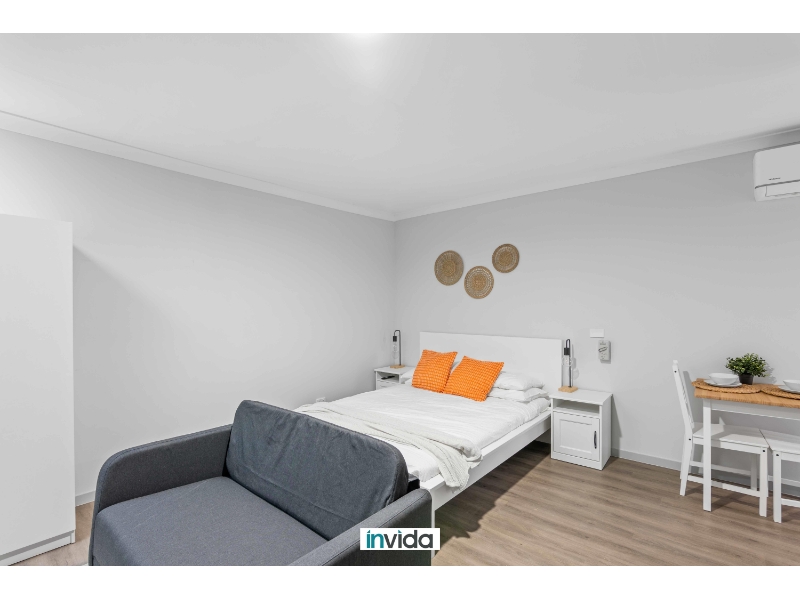 2/16 Ellesmere Way Truganina VIC 3029