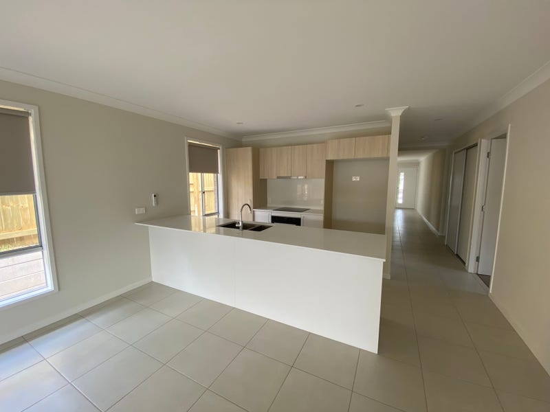 14 Marigold Street, ELLEN GROVE House for rent Listed by Worldlink