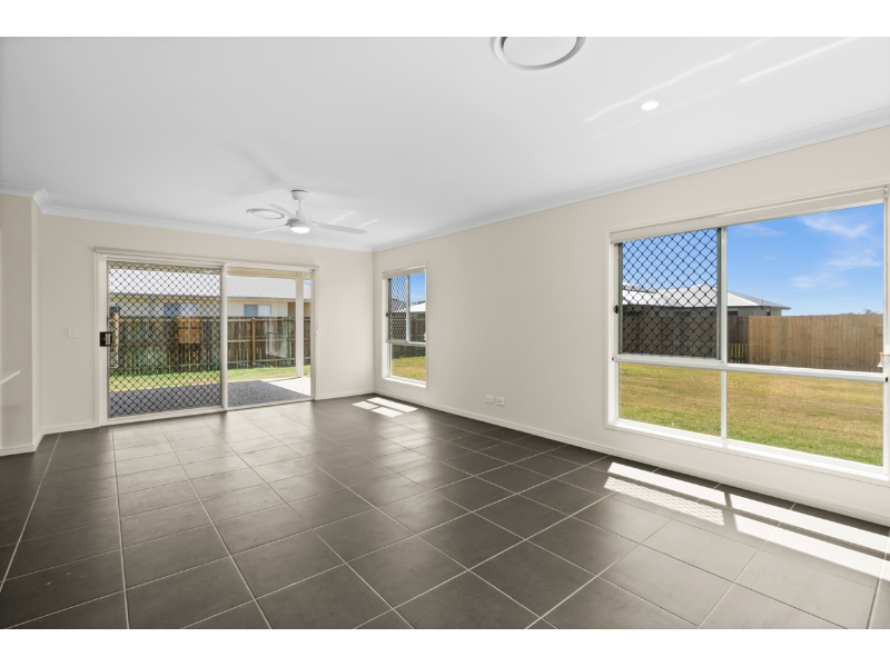 31 Abbeyfeale Cct, Meringandan West House for rent Listed by Caitlin