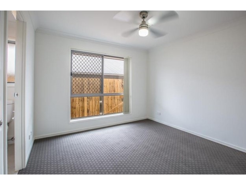 27 Greenstone Street, YARRABILBA House for rent Listed by Elena Toth