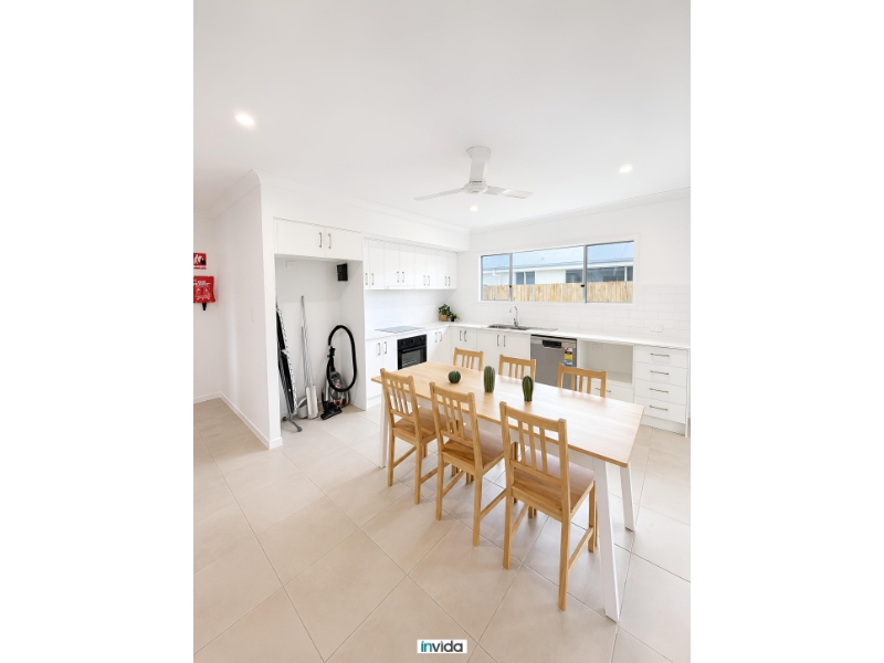 Private And Secure Room With Sitting Area In A New Shared House - Internet & Bills Included! Multiple Rooms Available! thumbnail 5