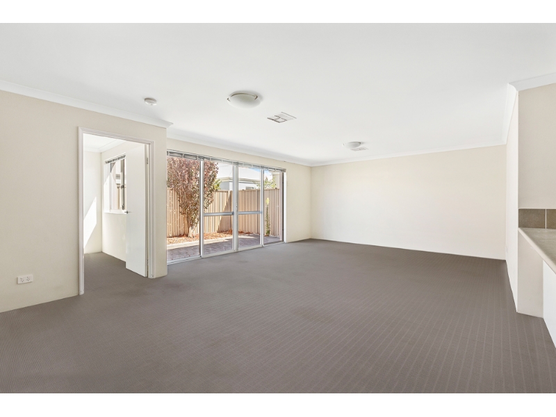 5 Witts Lane, Kwinana Town Centre House for rent Listed by Leanne