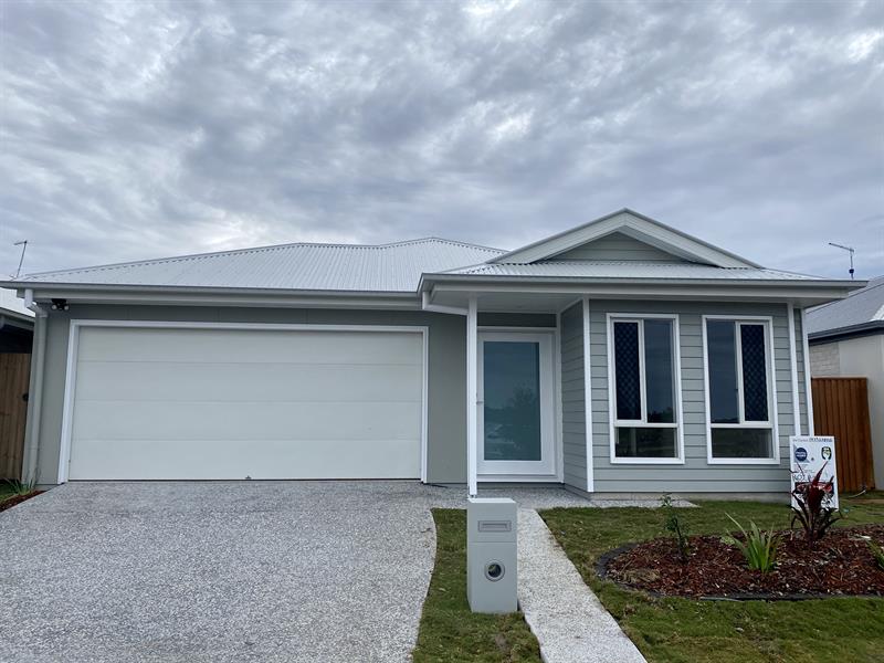 74 Ficus Drive, Palmview House for rent Listed by Kirsty Jones of Arg