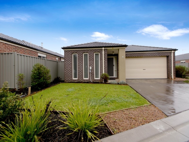 35 Southampton Drive Langwarrin VIC 3910