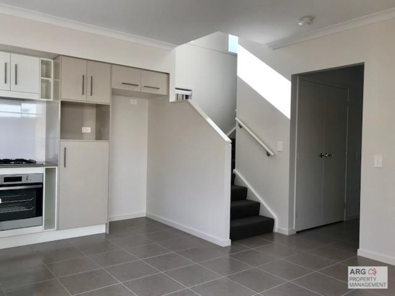 16 Koda Street, Ripley Townhouse for rent Listed by Stacy Robertson