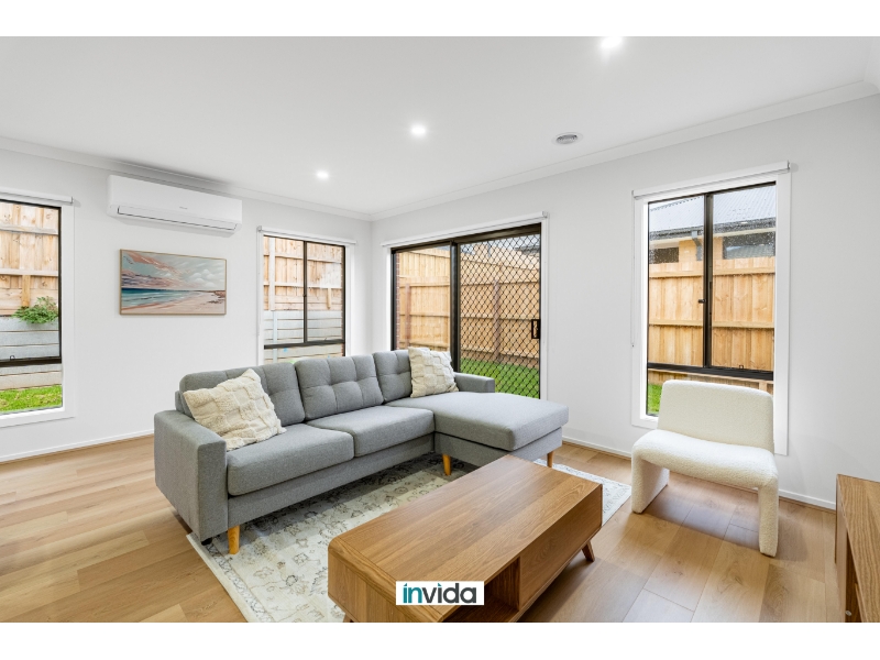 Train To The City, Trails To The Green - This New Wallan Shared House Has It Both - Private, Lockable Ensuite Room Avaible Now! Internet & Bills Inclu thumbnail 6