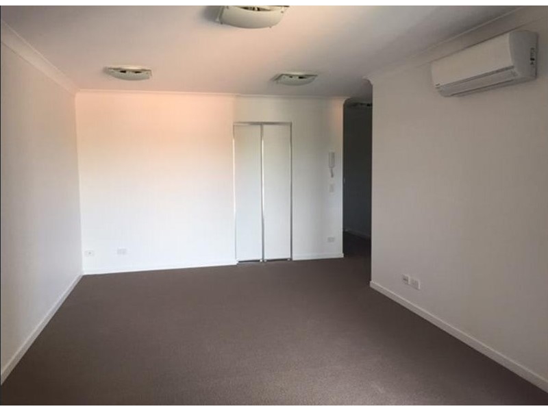 17/1416 Proud Street, Labrador House for rent Listed by Nicholas De