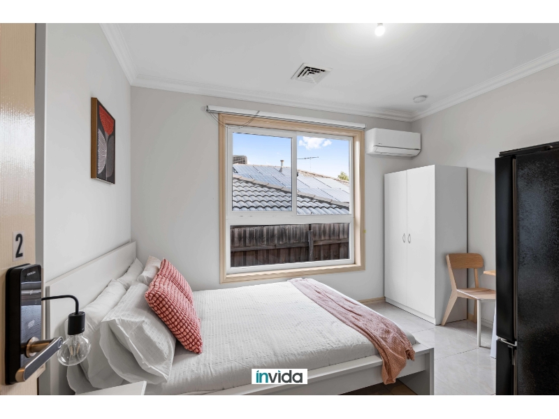 2/33 Tiffany Cres Roxburgh Park VIC 3064
