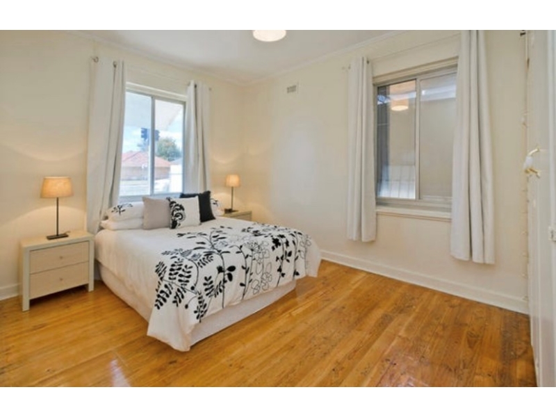 443 Cross Road, South Plympton House for rent Listed by Stephen Drury