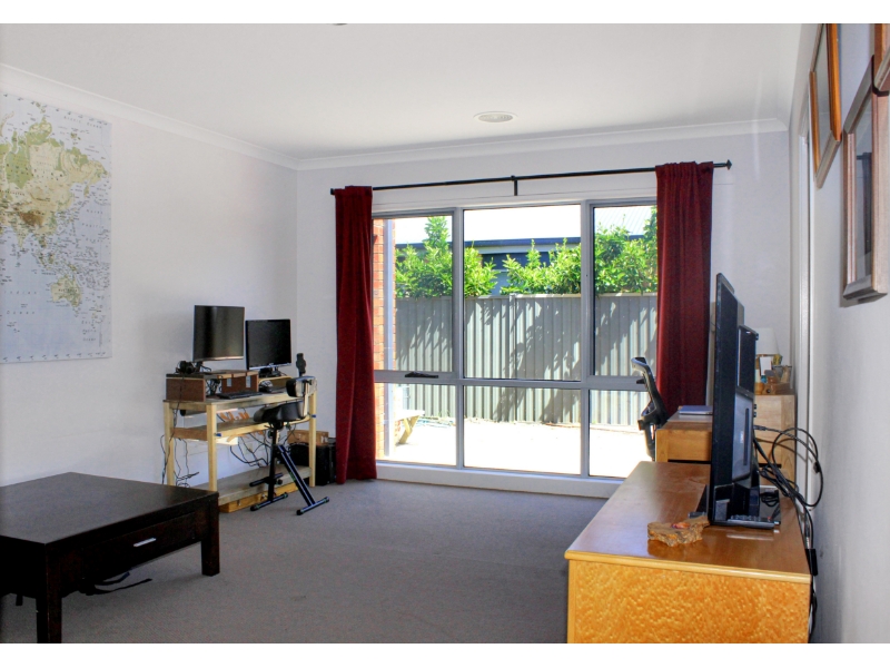 30 Kingfisher Court, Lara House for rent Listed by Nicole Riemer of