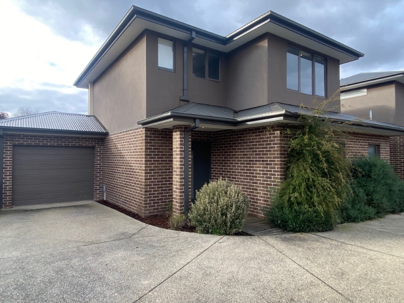 2/52 Prince Street, Gisborne Apartment for rent Listed by Tts Real Estate Office of Tts Real