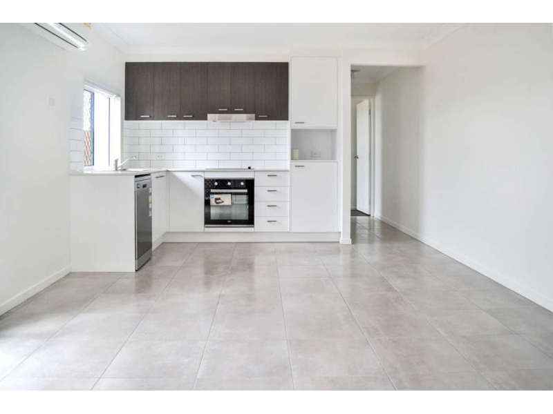 12B Neaumann Dr, YARRABILBA House for rent Listed by Elena Toth of D