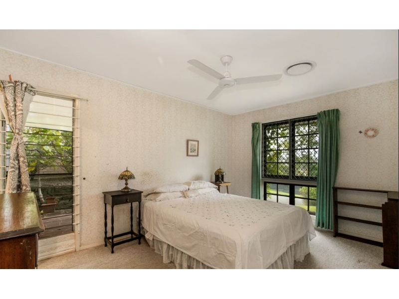 25 Strathspey Street, Kenmore House for rent Listed by Katerina