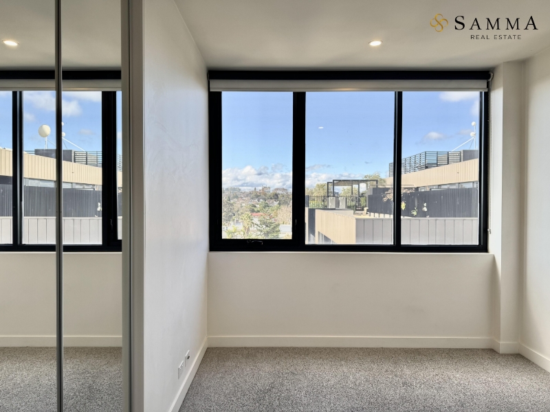 Stunning Two-Bedroom Apartment in Hawthorn – Modern Living with Ultimate Convenience at Your Doorstep