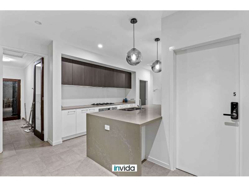 Save On Bills! Private, Lockable Room With Ensuite & Kitchenette – Utilities & Wi-Fi Included! Multiple Rooms Available! thumbnail 5