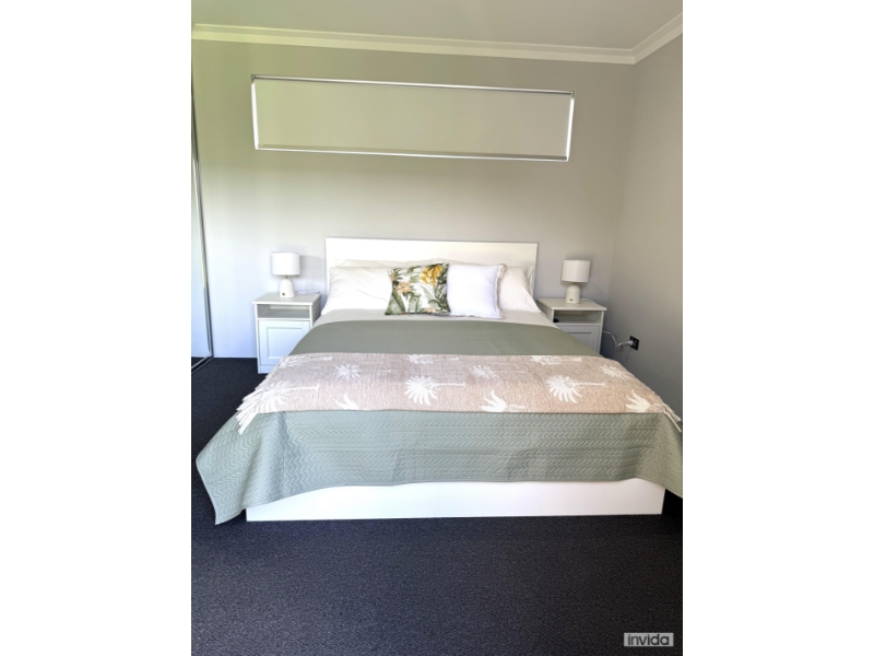 Private Room With Ensuite, Kitchenette, Tv And Air Conditioning. Utilities Included image 1