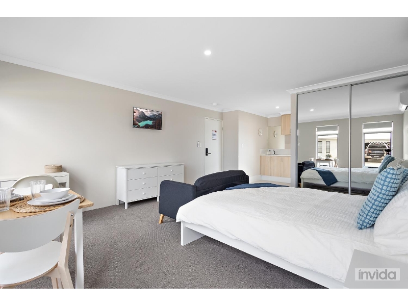 Private, Locakable, Bright Room In A Brand New Built Shared House Near The Coast. image 5