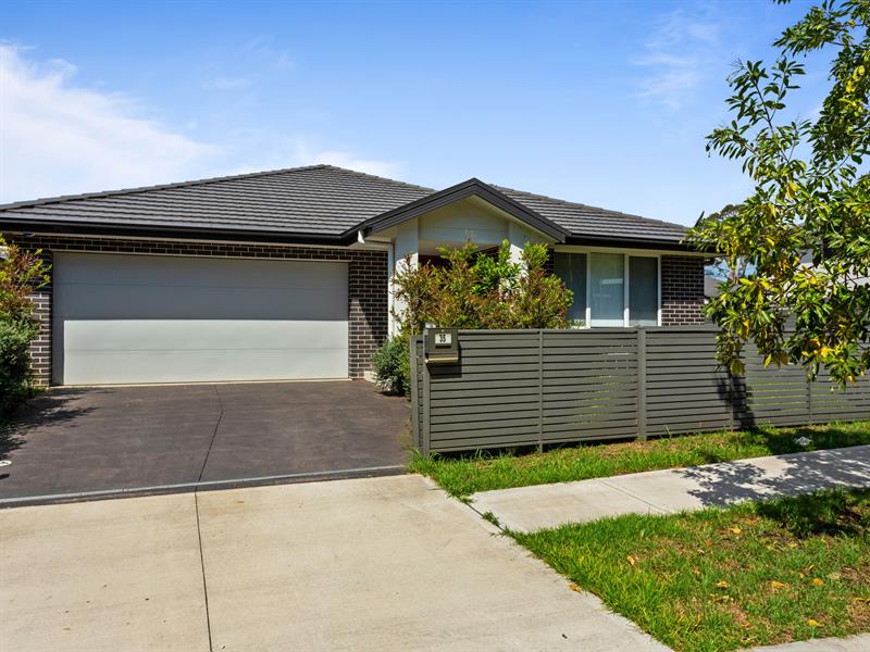 35 Grantham Crescent, Denham Court House for rent Listed by Amanda