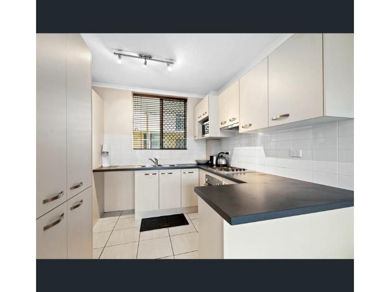 2/8 Cook St, Yeronga Apartment for rent Listed by Hamish Lindsay of