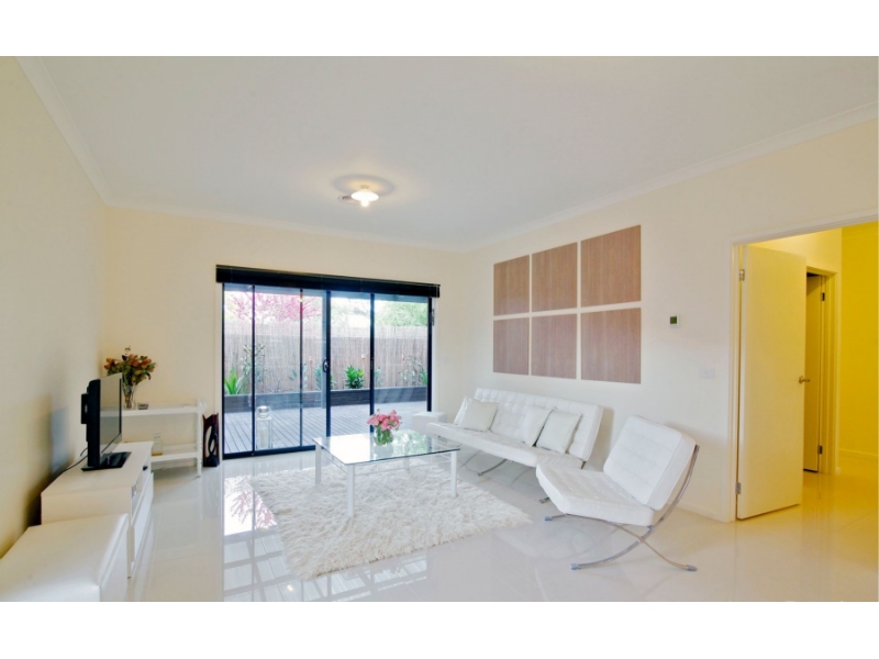 2/21 Rennie Street, Lara Apartment for rent Listed by of Jellis Craig Geelong Property