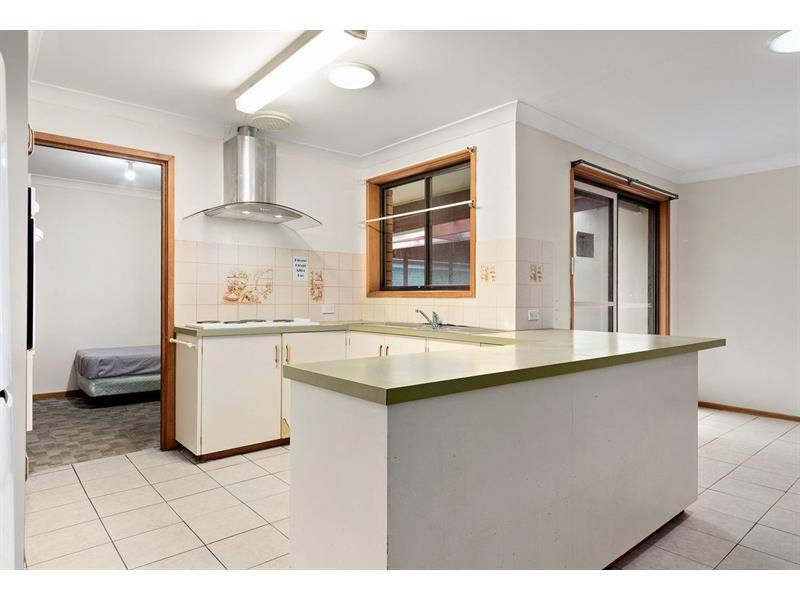 Rooms / 54 Naughton Avenue, Birmingham Gardens House for rent Listed