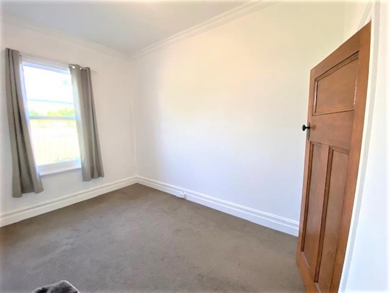 10 East Avenue, BLACK FOREST House for rent Listed by Xenia Ioannou of Alexa Real Estate