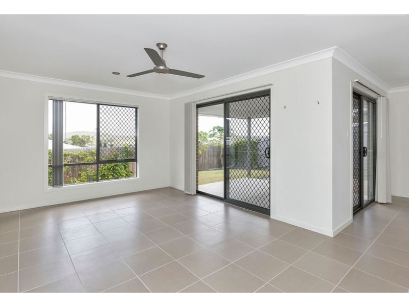 9 Huxley Street, Redbank Plains House for rent Listed by Mary Lako of