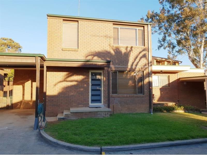 2/5759 Lithgow Street, CAMPBELLTOWN House for rent Listed by