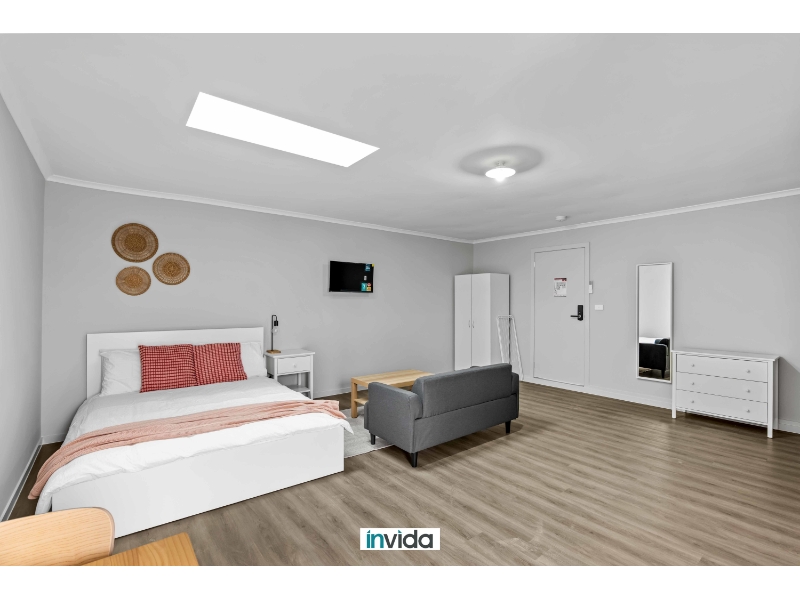 VERY SPACIOUS, STUDIO STYLE PRIVATE & LOCKABL...