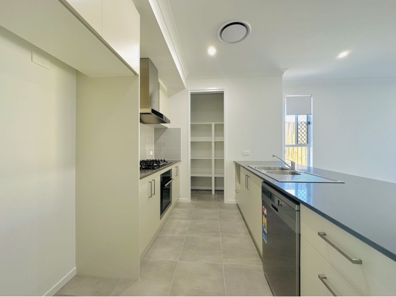 83 Covella blvd, Greenbank House for rent Listed by Worldlink Rentals