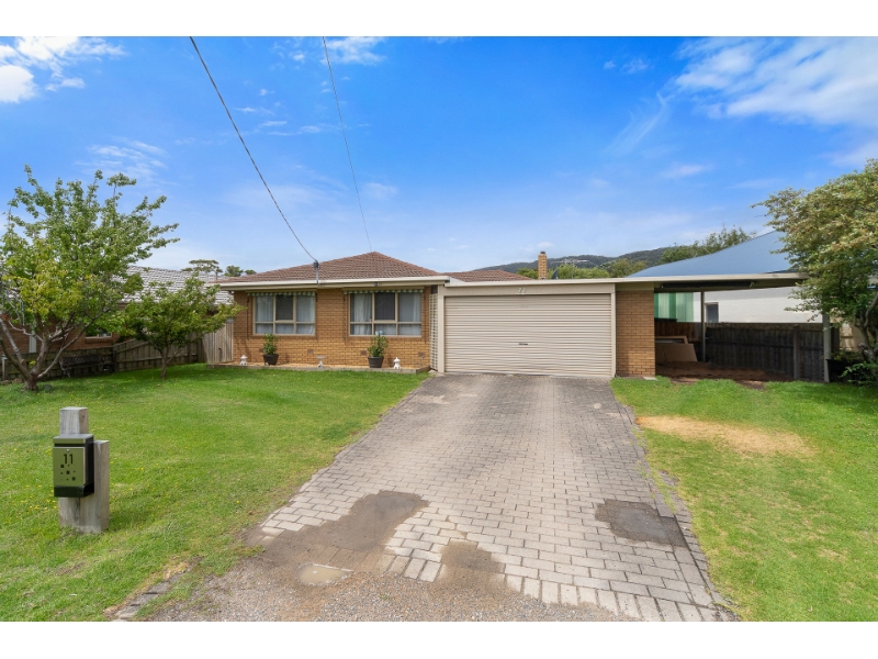 11 Wattle Rd McCrae VIC 3938