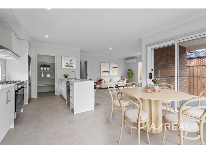 3 Sobers Dr ROCKBANK VIC 3335