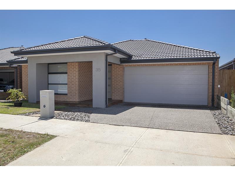 35 Cottle Drive Clyde VIC 3978