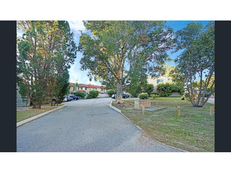 5/7 Currie Street, Jolimont Apartment for rent Listed by Richard Causer of Cvue Property