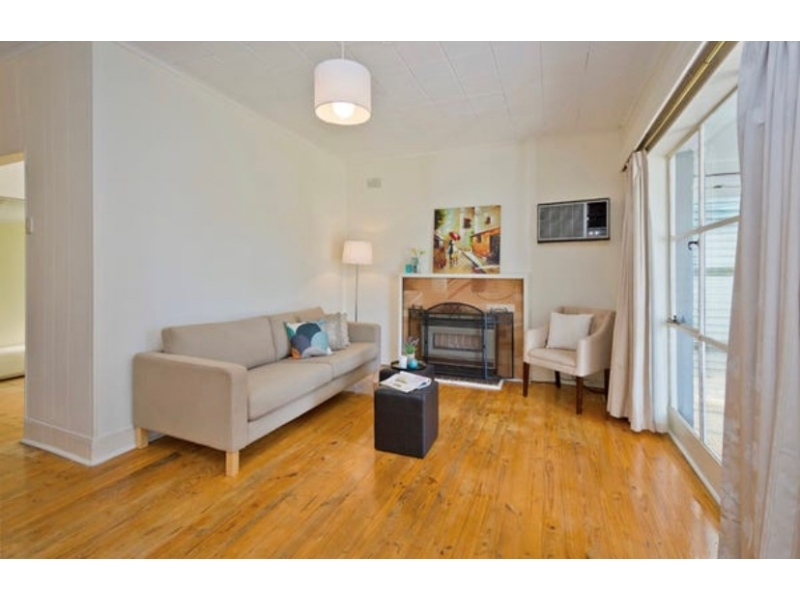 443 Cross Road, South Plympton House for rent Listed by Stephen Drury