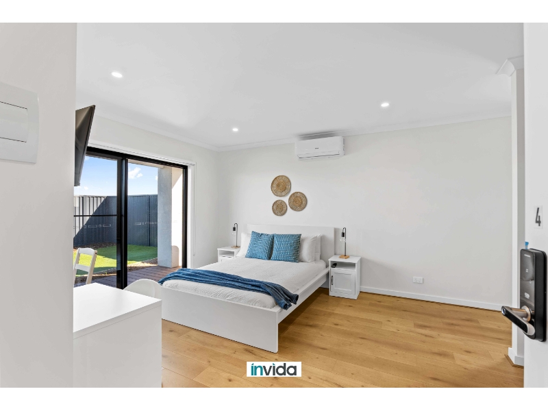 4/512 Heather Grove Clyde North VIC 3978