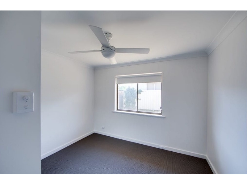 2 John Street, Seacliff Park House for rent Listed by Olivia Grigg of