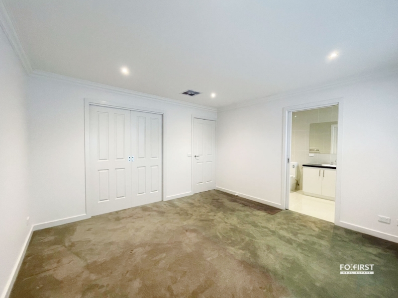 27 Normanby Pl, Windsor Apartment for rent Listed by Residential Management Team of Fox First