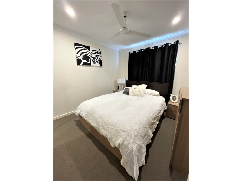 72 Bridgewater Boulevard, ERSKINE House for rent Listed by Courtney