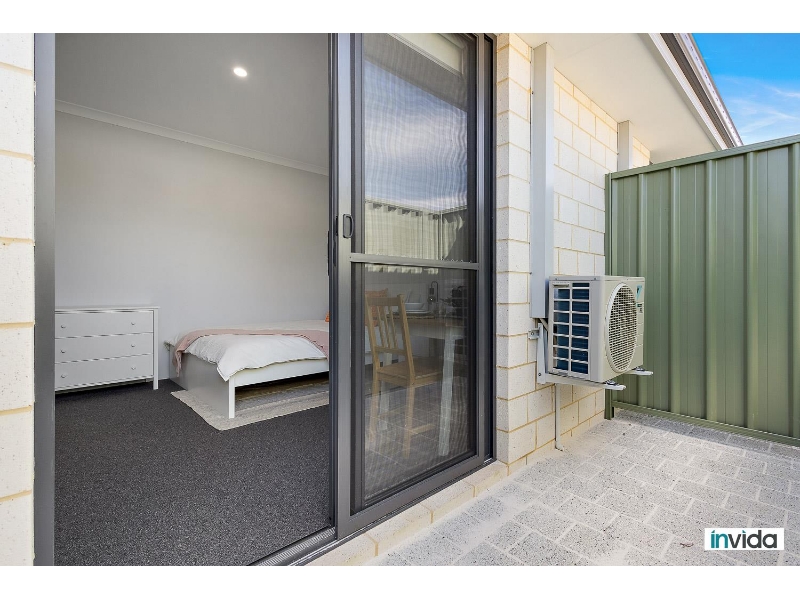 Private & Fully Furnished Room With Ensuite Room In A Brand-New Shared House - Utilities & Internet Included! image 5