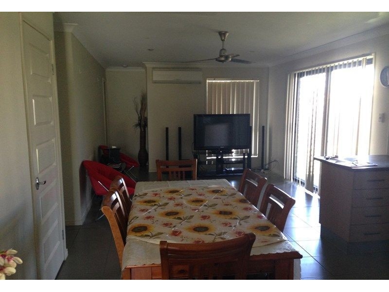 6 Josh Ct, Flinders View House for rent Listed by Elena Toth of D.r