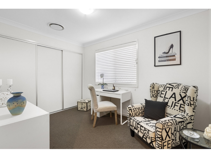 25 Esperance Crescent, Springfield Lakes House for rent Listed by